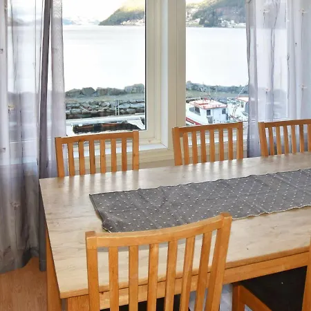 Feriehus Holiday Ii Selje